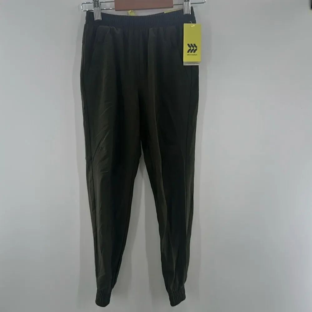 3For$20 All in Motion Green Joggers size: XS 4/5